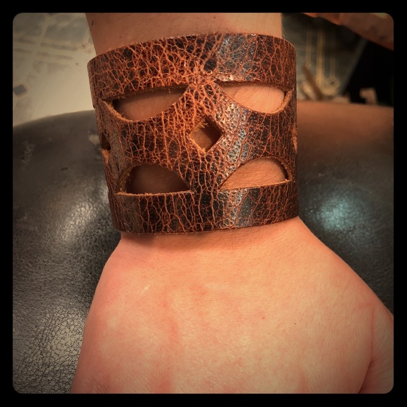 Brown Leather Wrist Band - Picture 1 of 1
